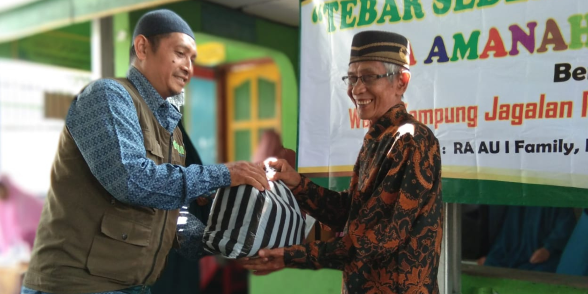 Program Tebar Sedekah sebagai Wujud Kepedulian dan Pemberdayaan Ekonomi Umat